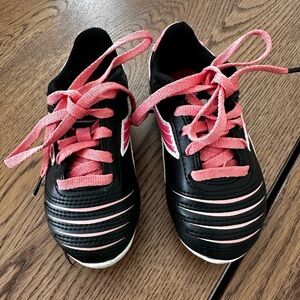 Diadora Cattura MD Jr Cleats - Black/ Pink